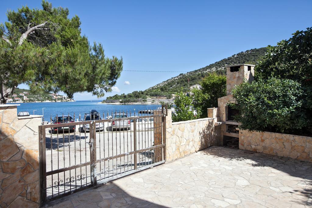 Villa Stana Vinisce Bagian luar foto